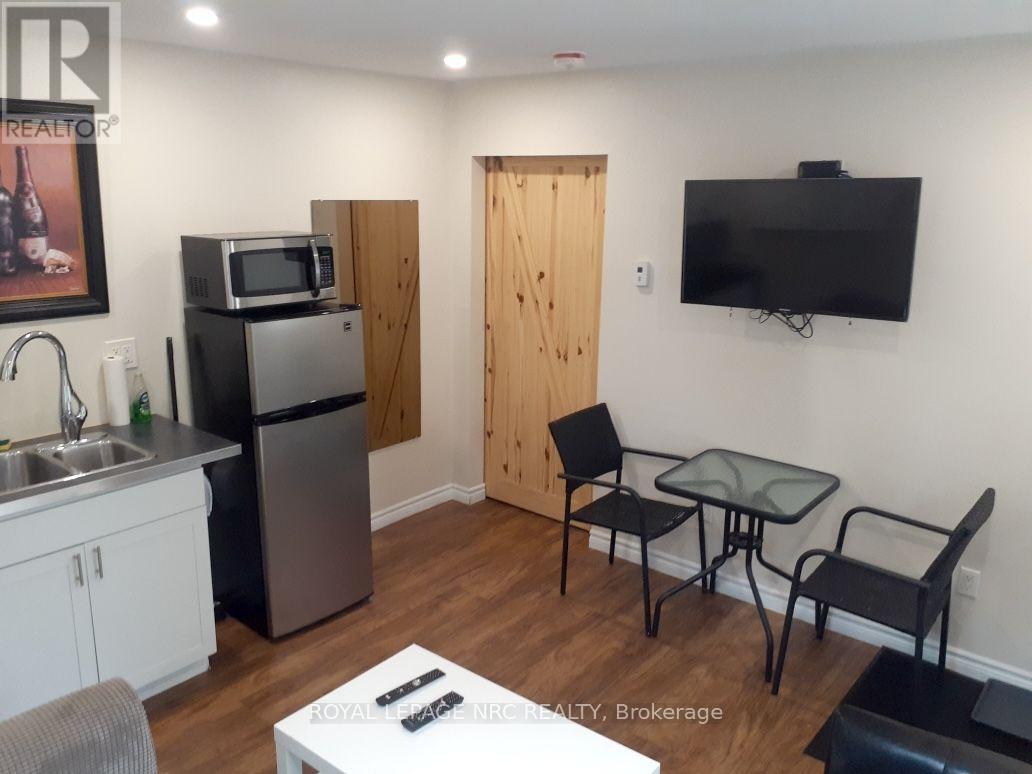 375 Glendale Avenue W, St. Catharines (Secord Woods), Ontario  L2T 1B9 - Photo 5 - X13851684