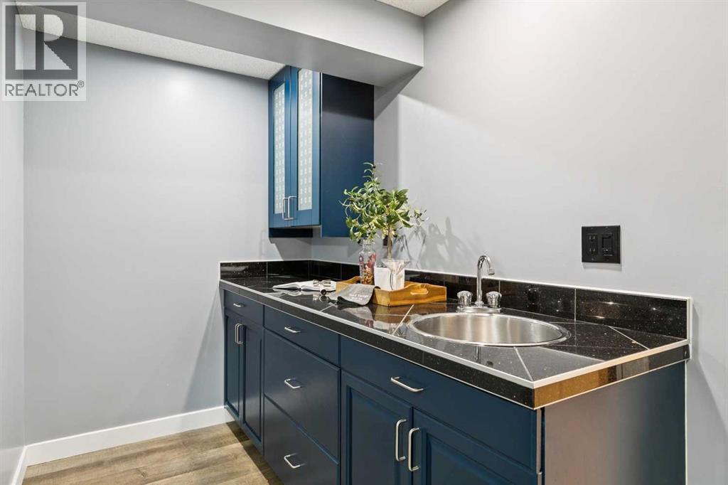 36 Bracebridge Crescent SW, Calgary, Alberta  T2W 0Y7 - Photo 30 - A2346192