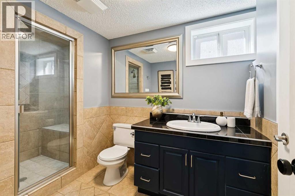 36 Bracebridge Crescent SW, Calgary, Alberta  T2W 0Y7 - Photo 31 - A2346192