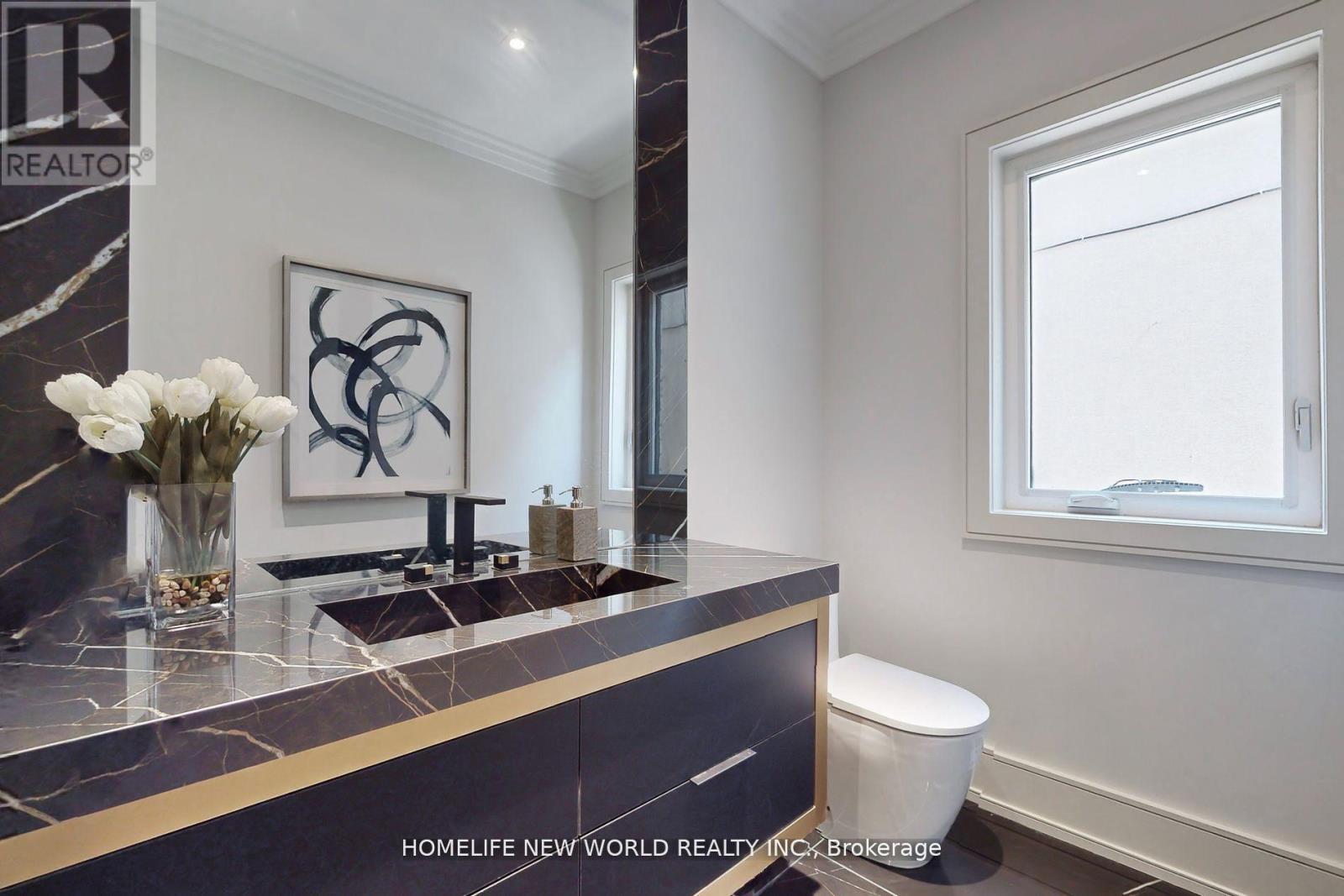 168 Glenvale Boulevard, Toronto, Ontario  M4G 2W3 - Photo 12 - C13851606