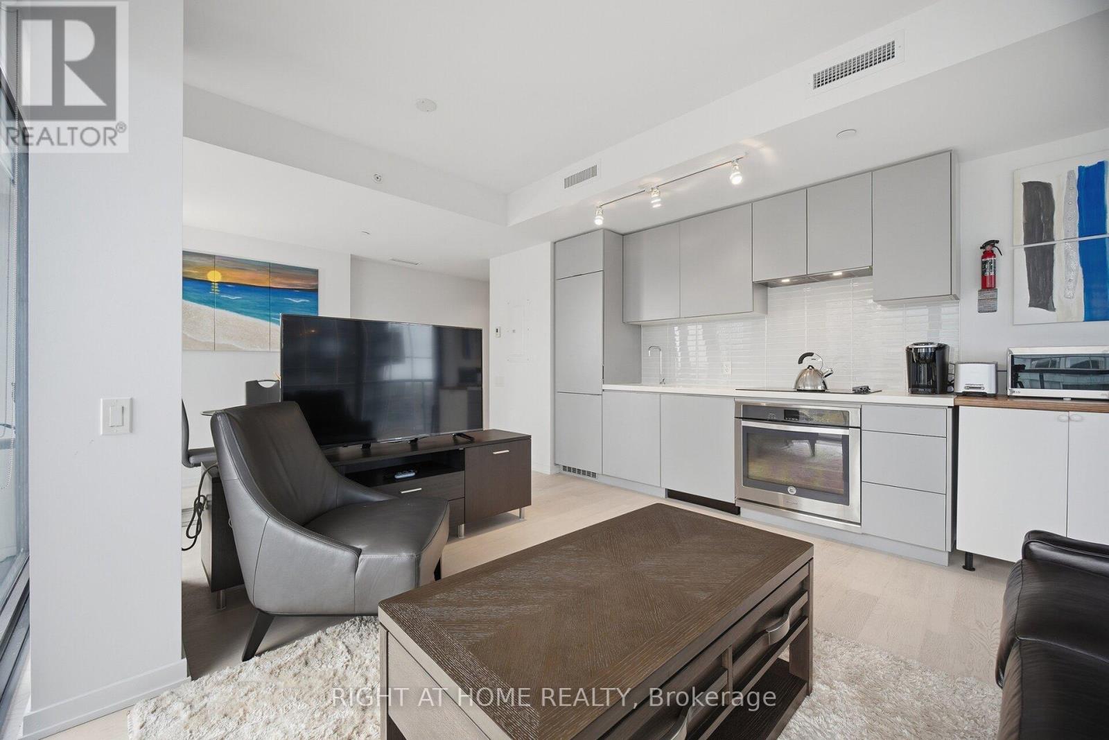 1407 - 60 Colborne Street, Toronto, Ontario  M5E 0B7 - Photo 11 - C13851654