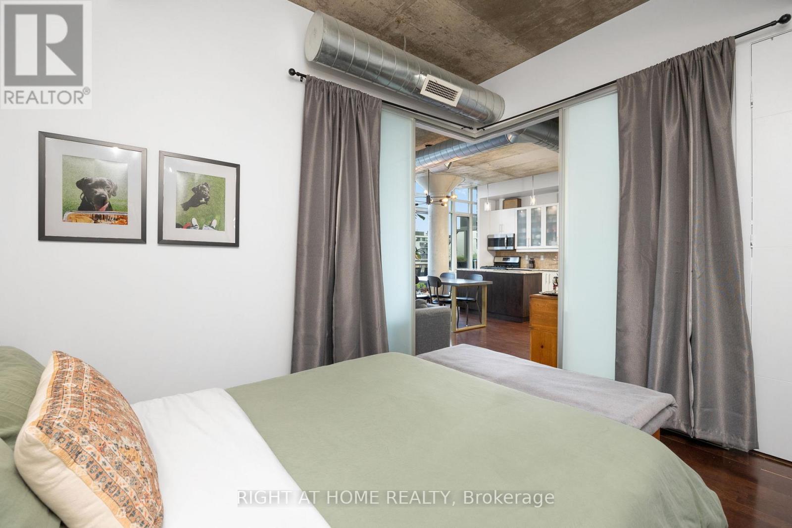 Ph 805 - 66 Portland Street, Toronto, Ontario  M5V 2M6 - Photo 20 - C13851798