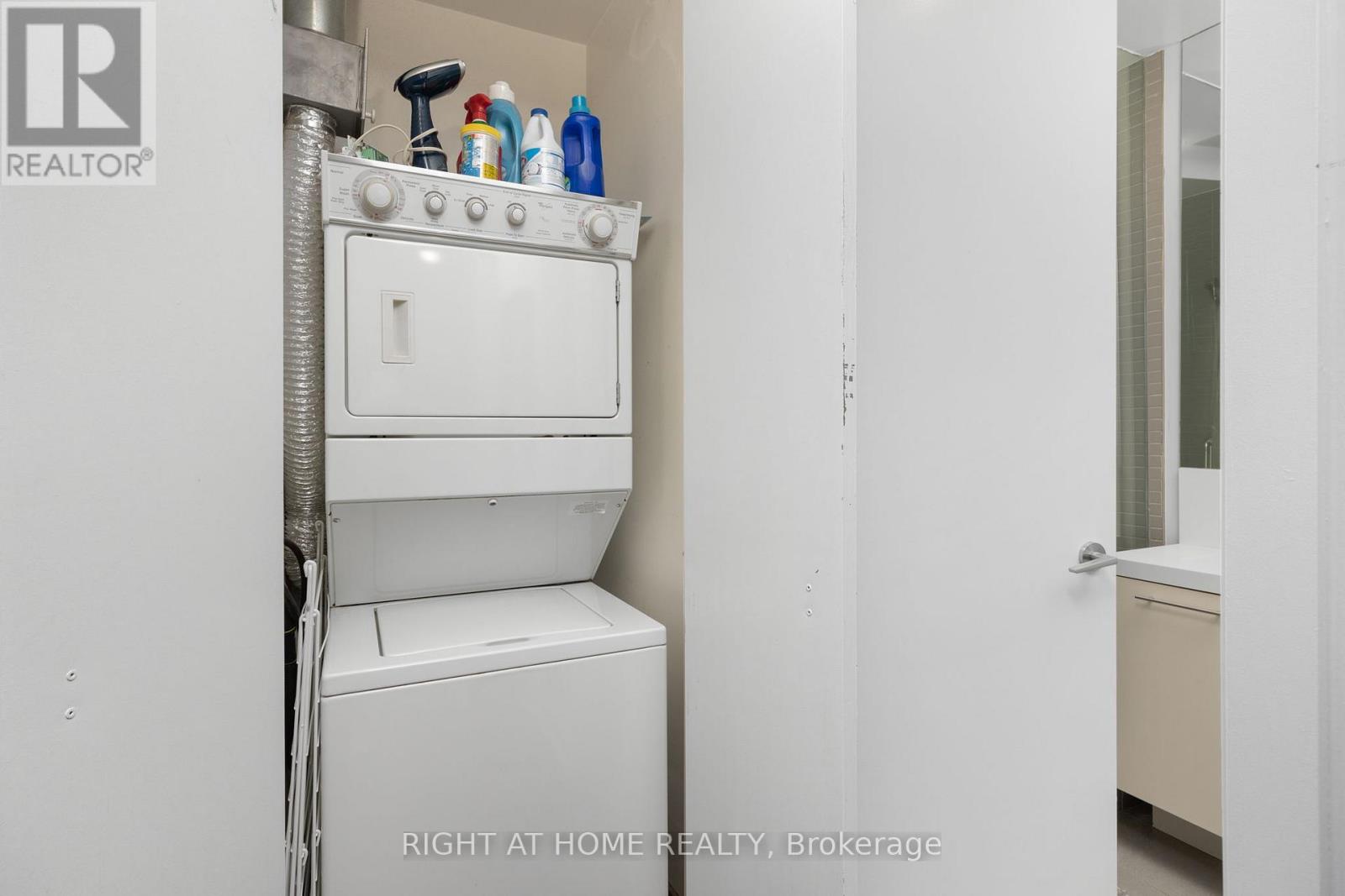 Ph 805 - 66 Portland Street, Toronto, Ontario  M5V 2M6 - Photo 24 - C13851798