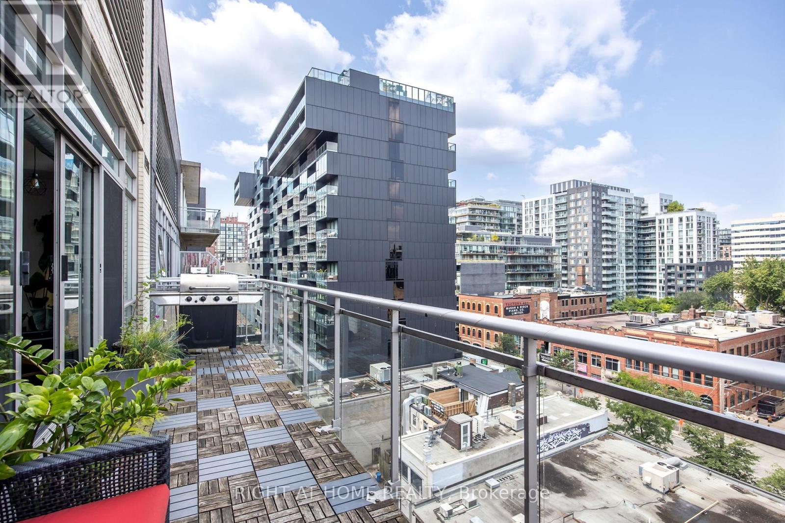 Ph 805 - 66 Portland Street, Toronto, Ontario  M5V 2M6 - Photo 25 - C13851798