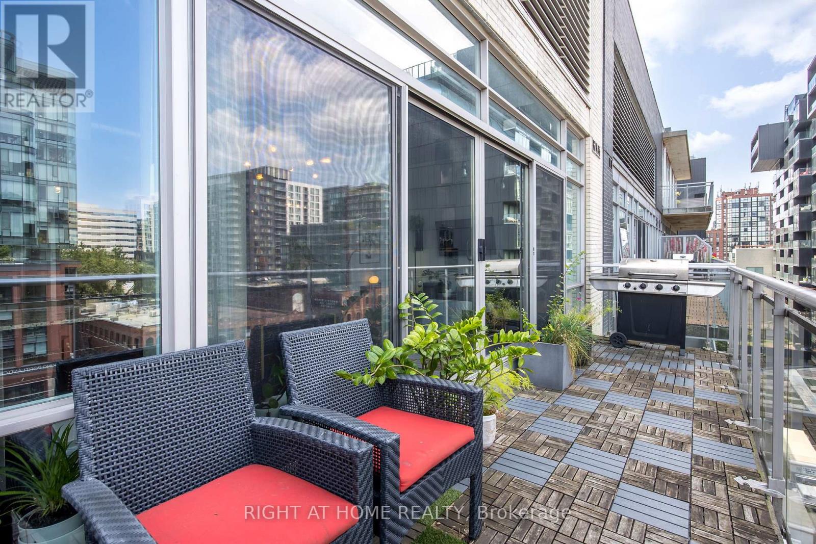 Ph 805 - 66 Portland Street, Toronto, Ontario  M5V 2M6 - Photo 26 - C13851798