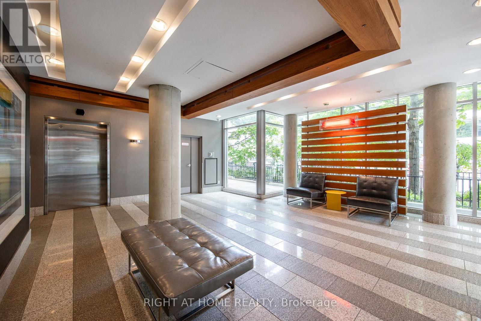 Ph 805 - 66 Portland Street, Toronto, Ontario  M5V 2M6 - Photo 32 - C13851798