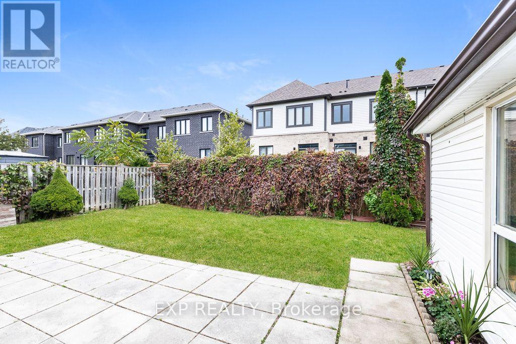 297 Linden Street, Oshawa (Donevan), Ontario  L1H 6R3 - Photo 10 - E13851680