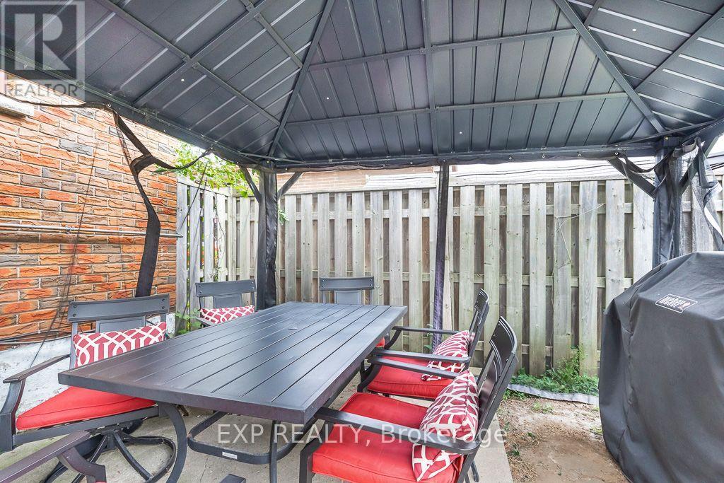 297 Linden Street, Oshawa (Donevan), Ontario  L1H 6R3 - Photo 11 - E13851680