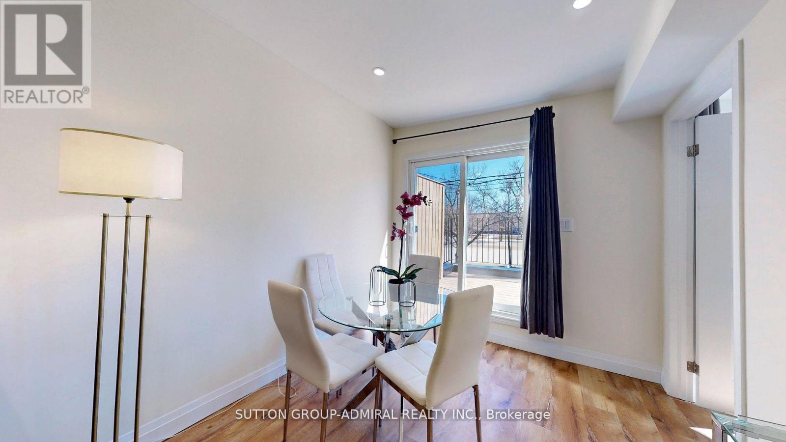 Upper 1 - 1930 Queen Street E, Toronto, Ontario  M4L 1H6 - Photo 10 - E13851774
