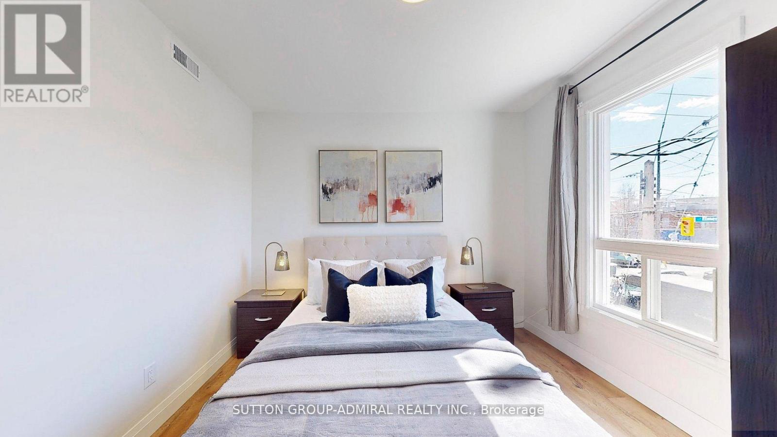 Upper 1 - 1930 Queen Street E, Toronto, Ontario  M4L 1H6 - Photo 21 - E13851774