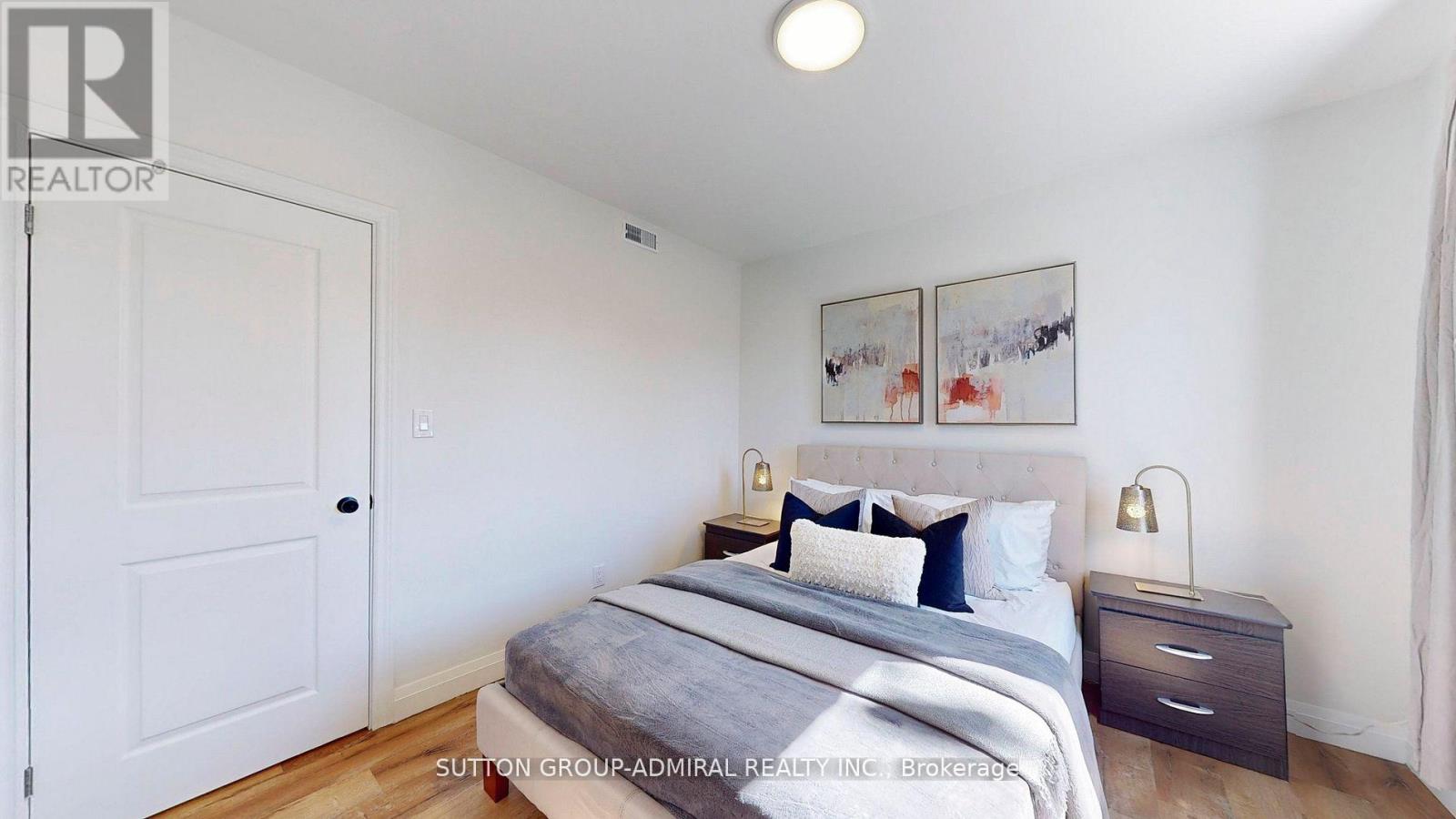 Upper 1 - 1930 Queen Street E, Toronto, Ontario  M4L 1H6 - Photo 22 - E13851774