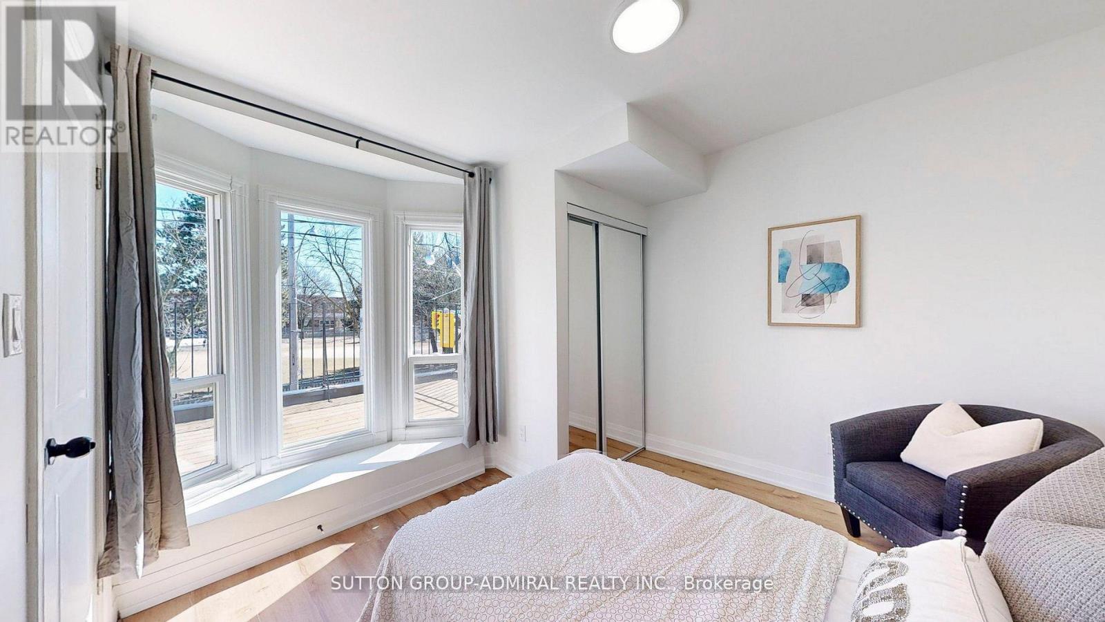 Upper 1 - 1930 Queen Street E, Toronto, Ontario  M4L 1H6 - Photo 25 - E13851774