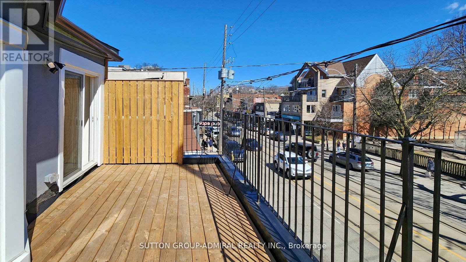 Upper 1 - 1930 Queen Street E, Toronto, Ontario  M4L 1H6 - Photo 30 - E13851774