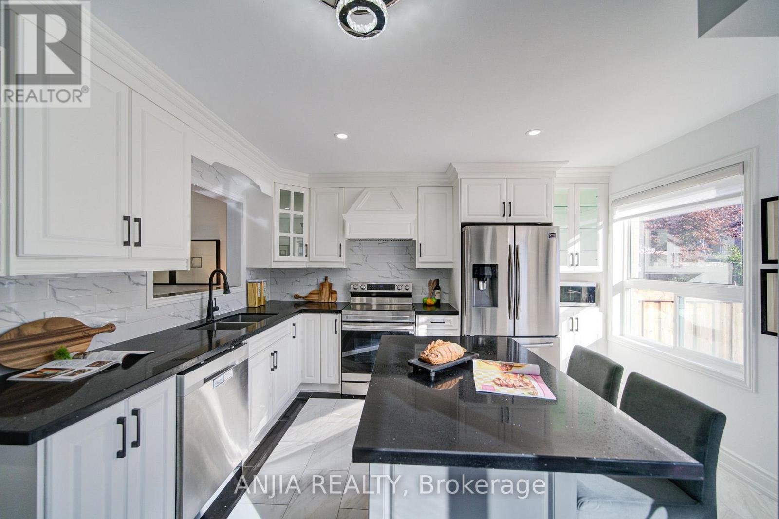 28 Grandwood Avenue, Whitchurch-Stouffville, Ontario  L4A 0M6 - Photo 16 - N13851772
