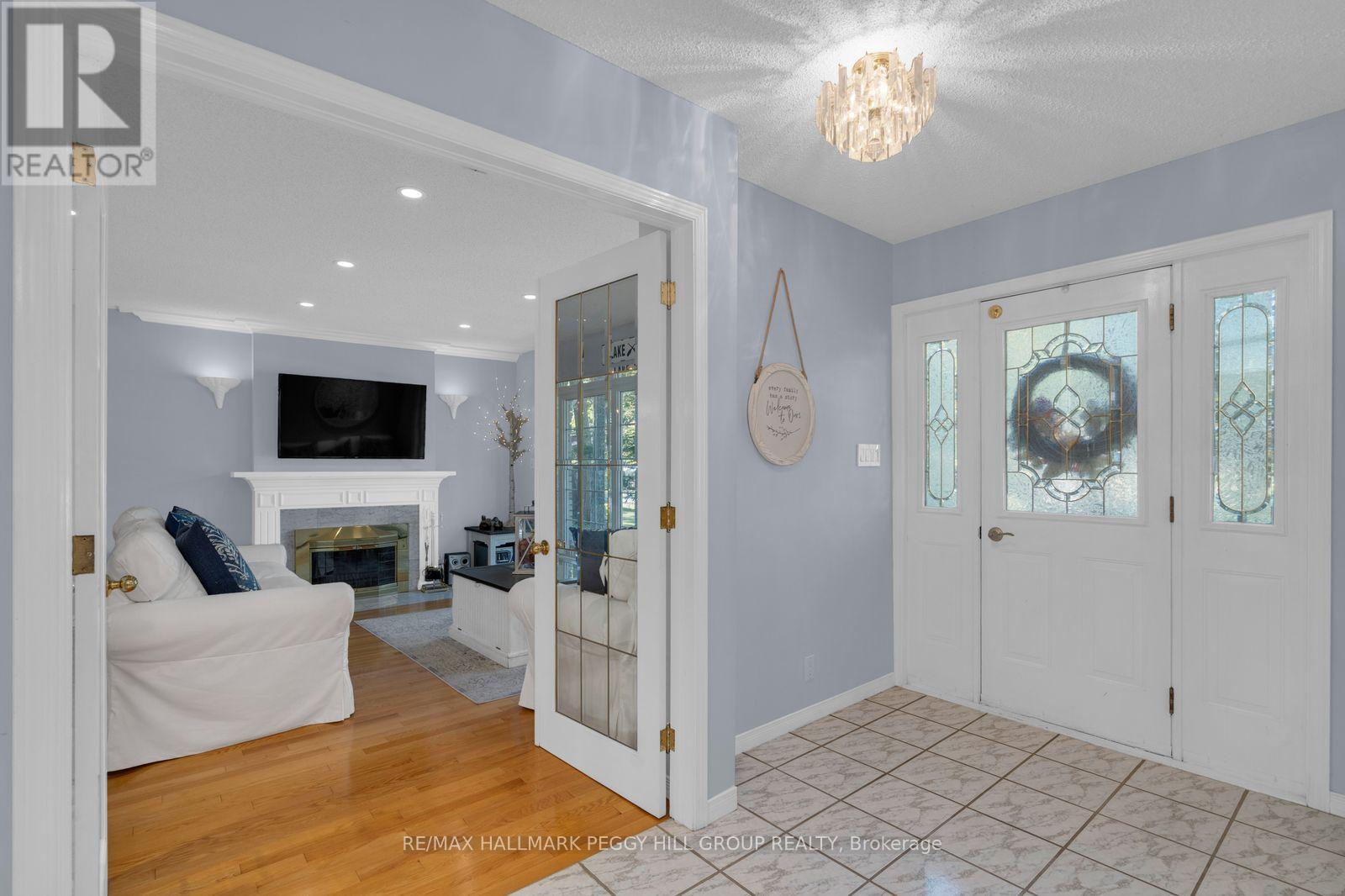 9 Cabell Road, Tiny, Ontario  L0L 1P1 - Photo 4 - S13851652