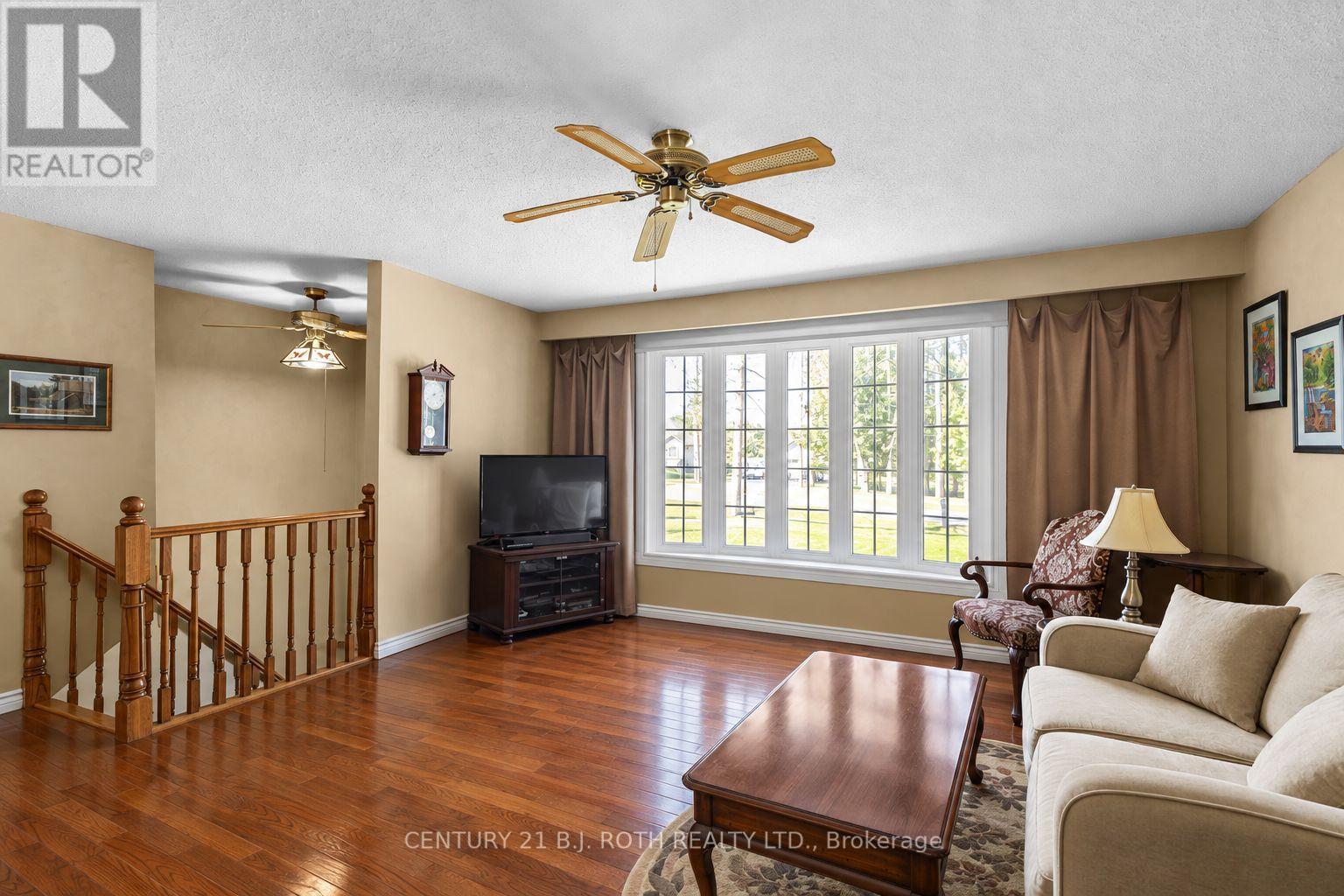 2067 Marchmont Road, Severn (Marchmont), Ontario  L3V 6H2 - Photo 2 - S13851708