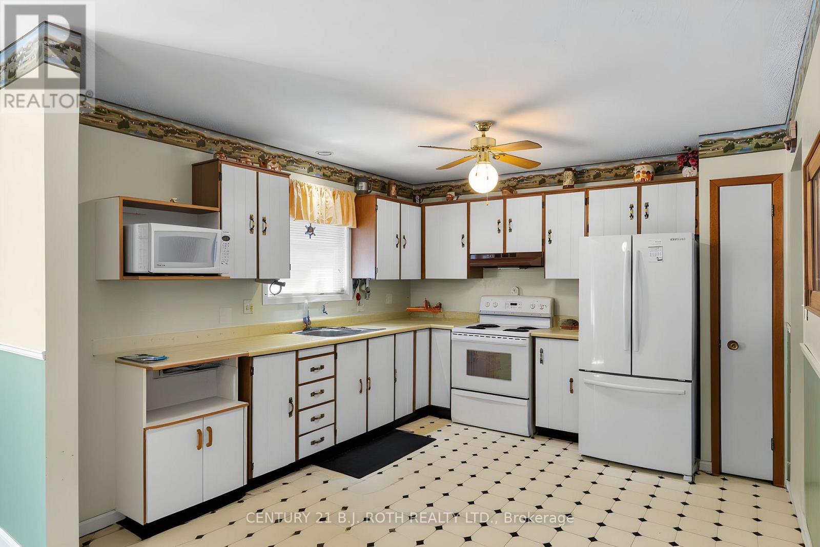 2067 Marchmont Road, Severn (Marchmont), Ontario  L3V 6H2 - Photo 4 - S13851708