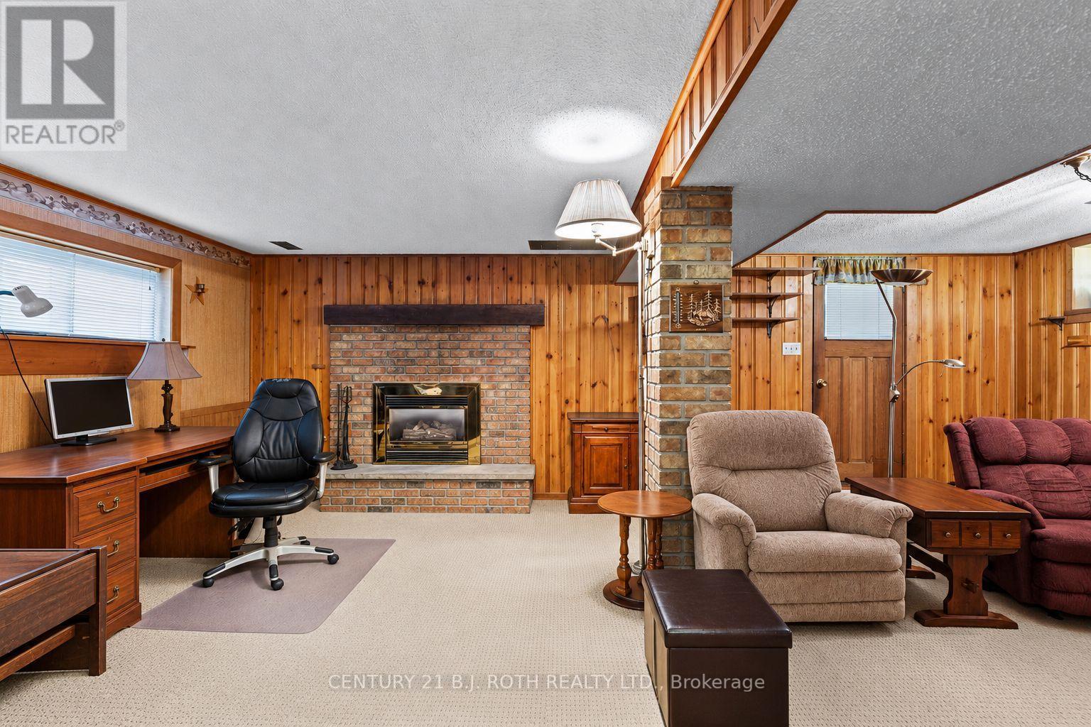 2067 Marchmont Road, Severn (Marchmont), Ontario  L3V 6H2 - Photo 9 - S13851708