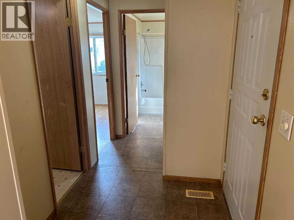 28 Maple Drive W