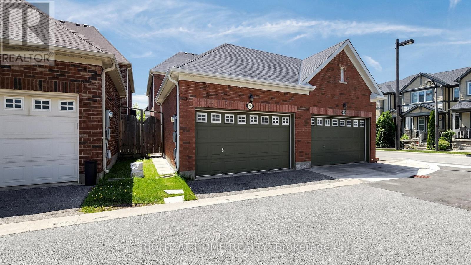 208 Cornell Park Avenue, Markham, Ontario  L6B 0R1 - Photo 3 - N13214134