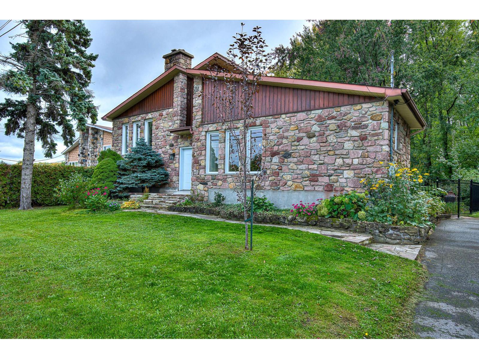 71 Rue Jeannotte Vaudreuil-Dorion Quebec Canada J7V6E6 2