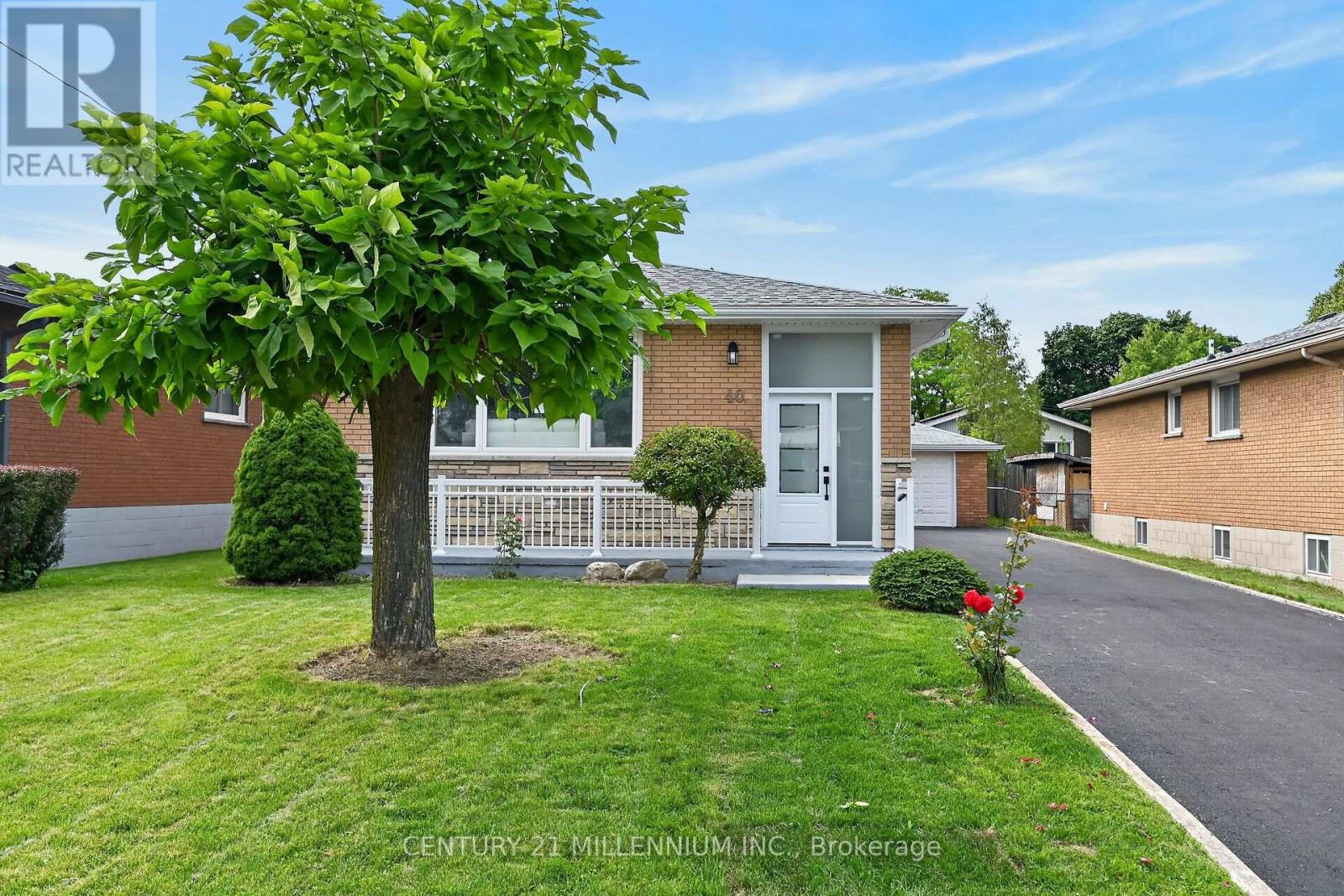 Upper - 40 Purdy Crescent, Hamilton, Ontario  L9A 3B3 - Photo 2 - X13768952
