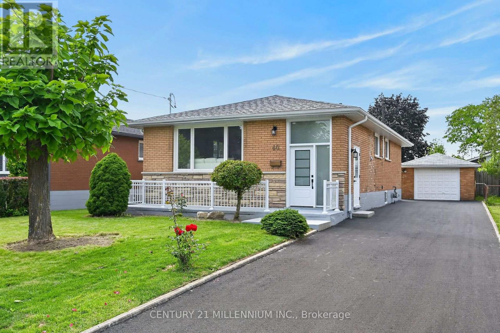 UPPER - 40 PURDY CRESCENT, Hamilton, Ontario