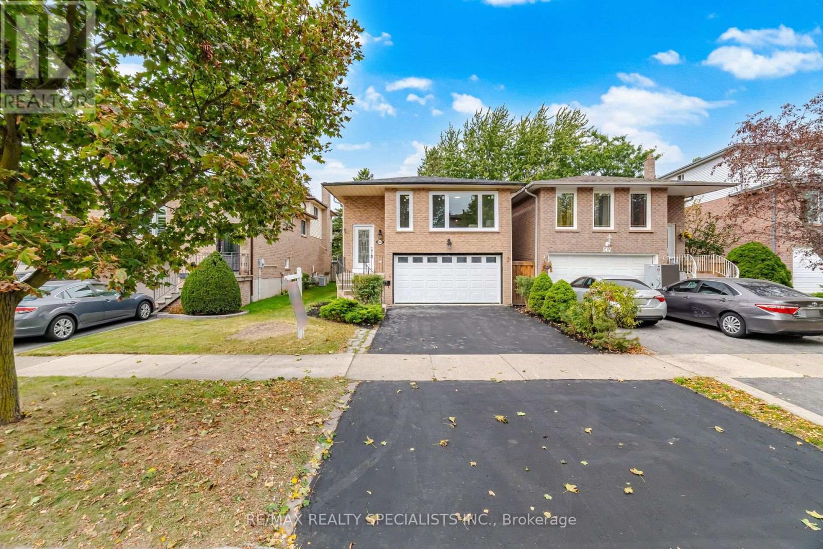 565 Hayward Crescent, Milton, Ontario  L9T 4T8 - Photo 2 - W13851682