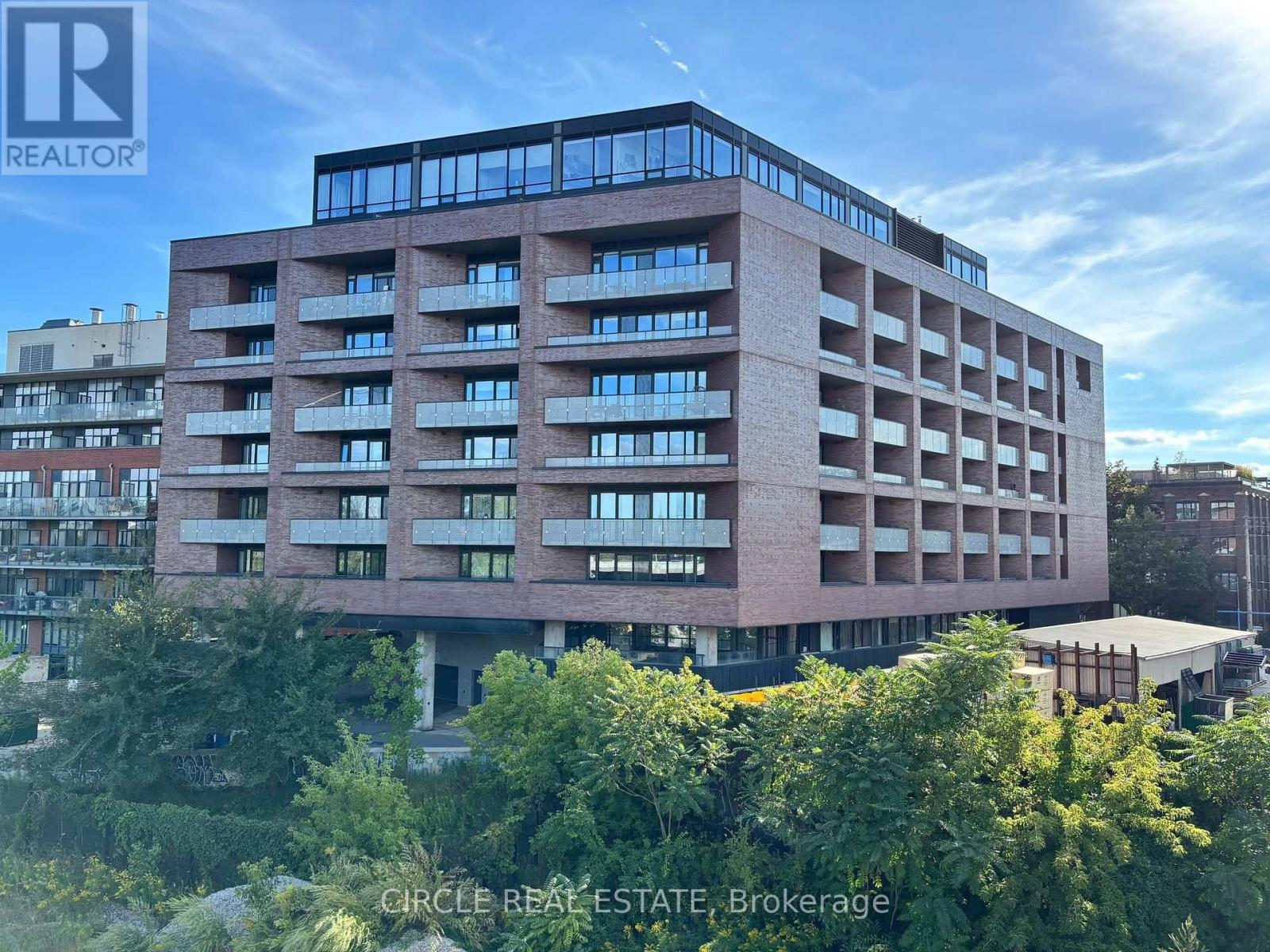 716 - 383 Sorauren Avenue, Toronto, Ontario  M6R 2G5 - Photo 2 - W13851756