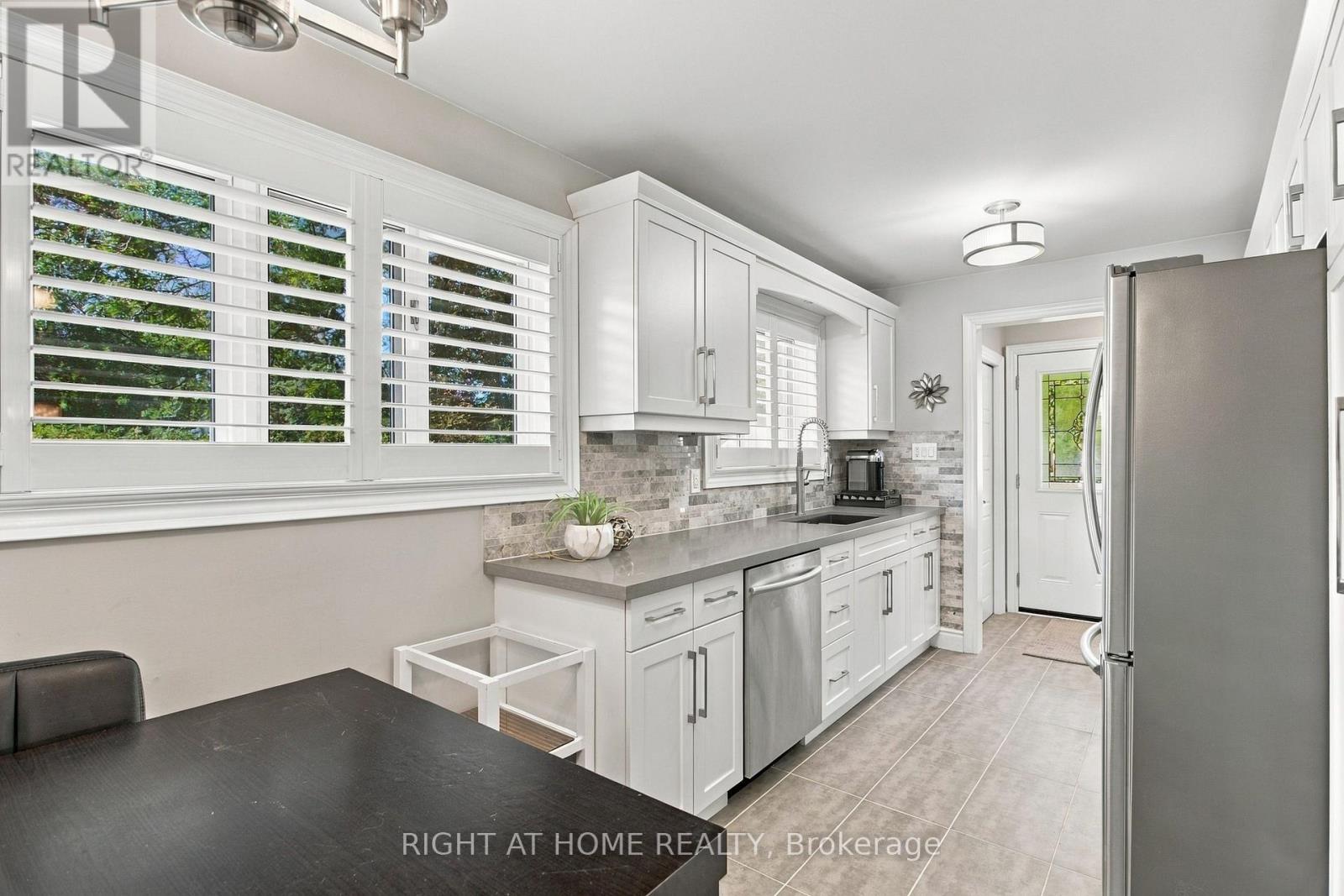 20 Mono Court, Brampton, Ontario  L6W 2G8 - Photo 17 - W13851788