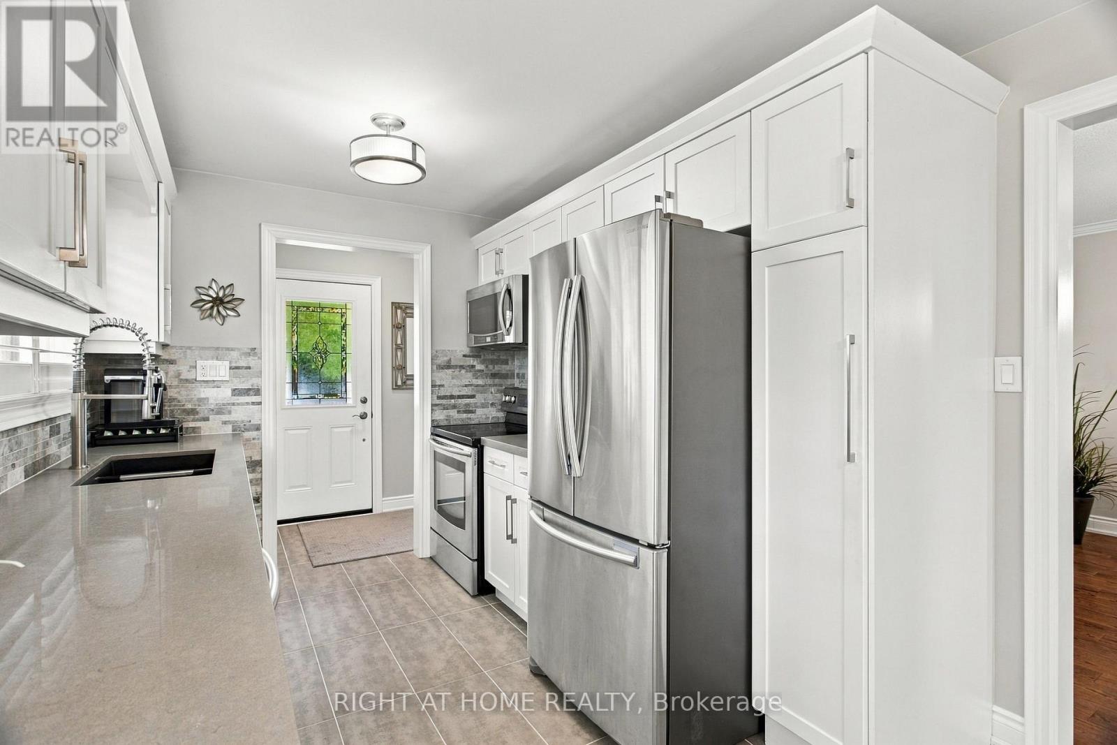 20 Mono Court, Brampton, Ontario  L6W 2G8 - Photo 18 - W13851788
