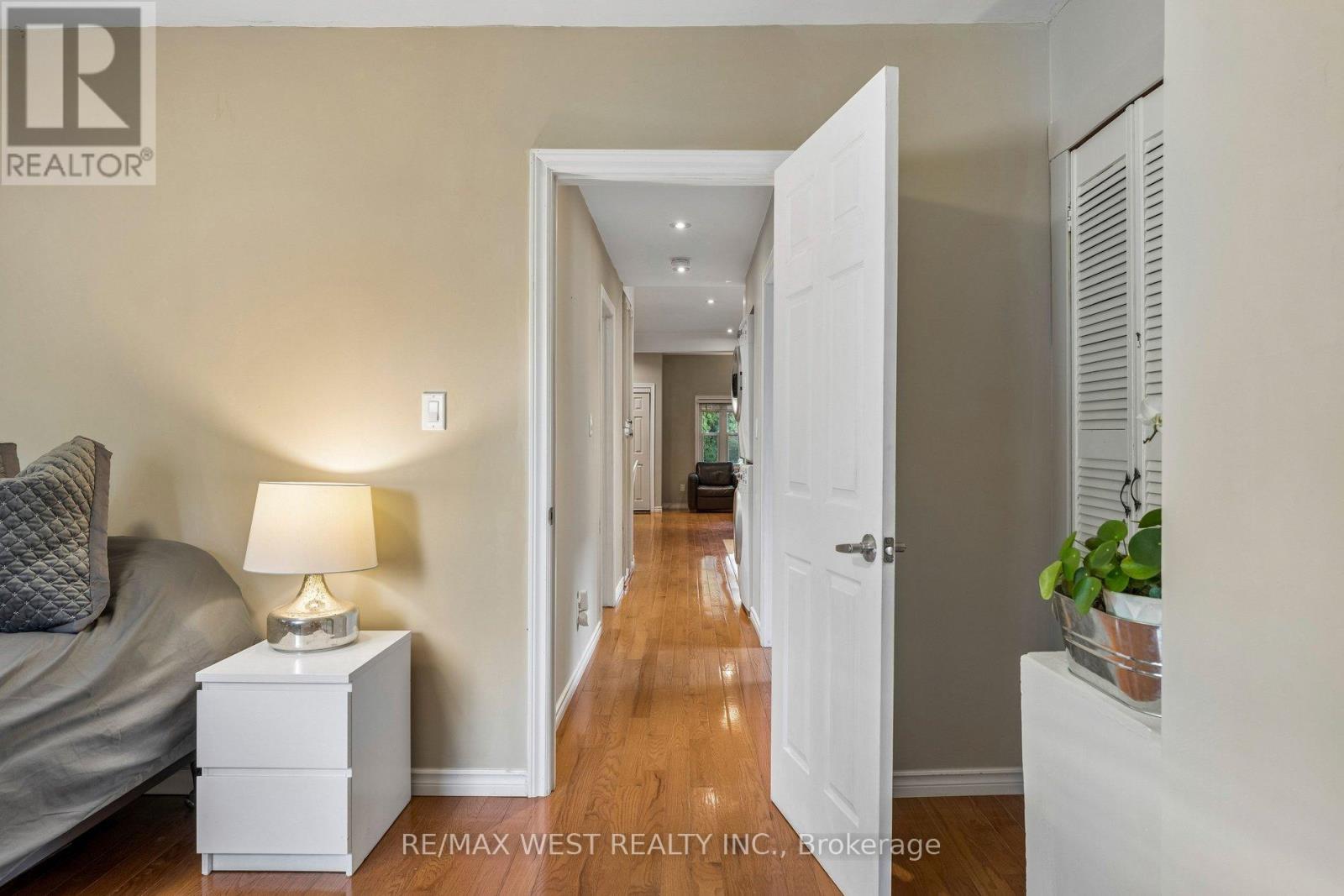 24 Victoria Street, Toronto, Ontario  M8V 1M6 - Photo 13 - W13851802