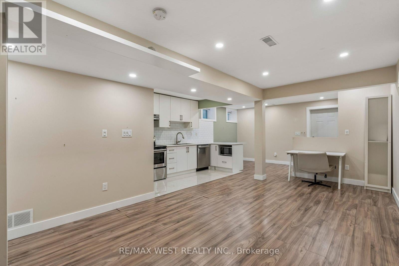 24 Victoria Street, Toronto, Ontario  M8V 1M6 - Photo 30 - W13851802