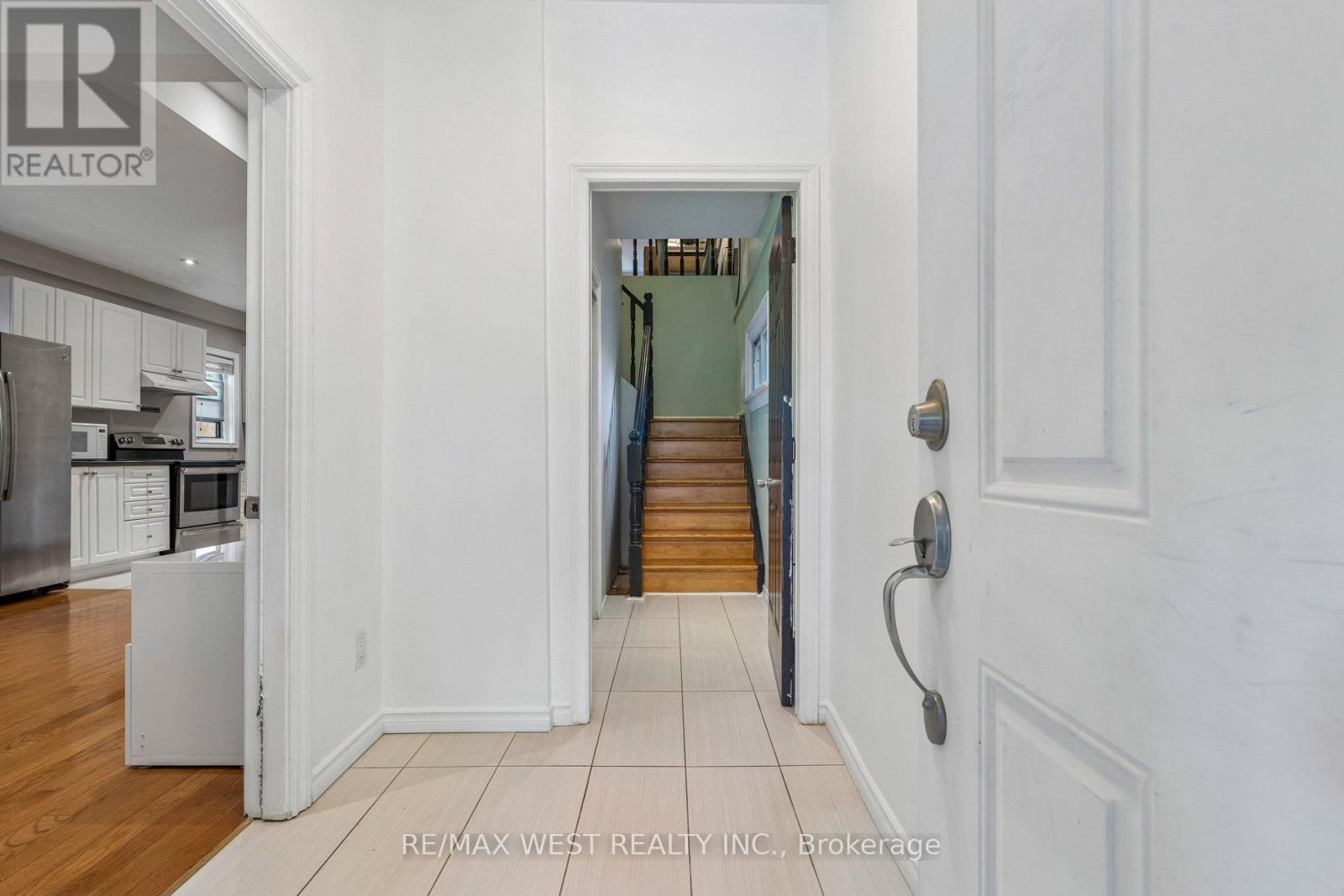 24 Victoria Street, Toronto, Ontario  M8V 1M6 - Photo 4 - W13851802
