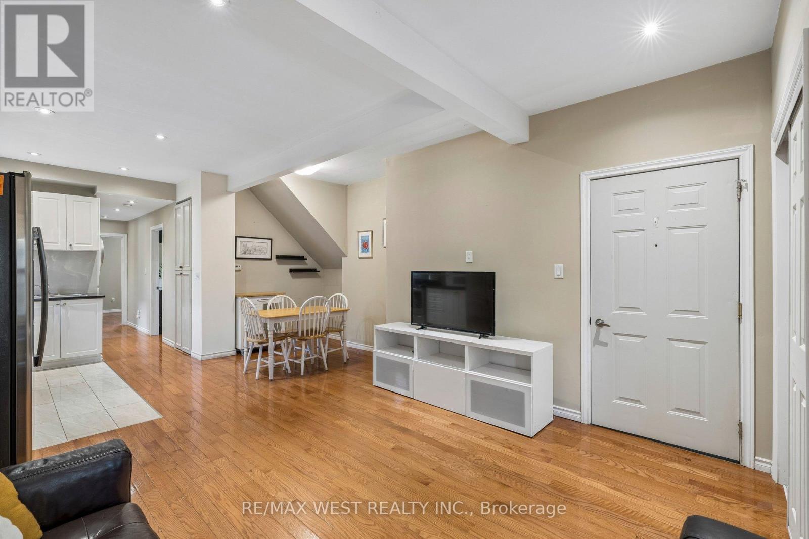 24 Victoria Street, Toronto, Ontario  M8V 1M6 - Photo 7 - W13851802