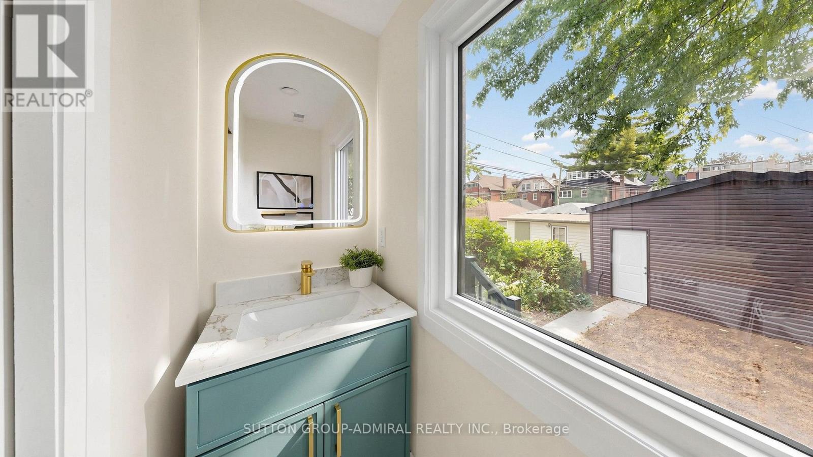 109 Fermanagh Avenue, Toronto (Roncesvalles), Ontario  M6R 1M1 - Photo 15 - W13851806