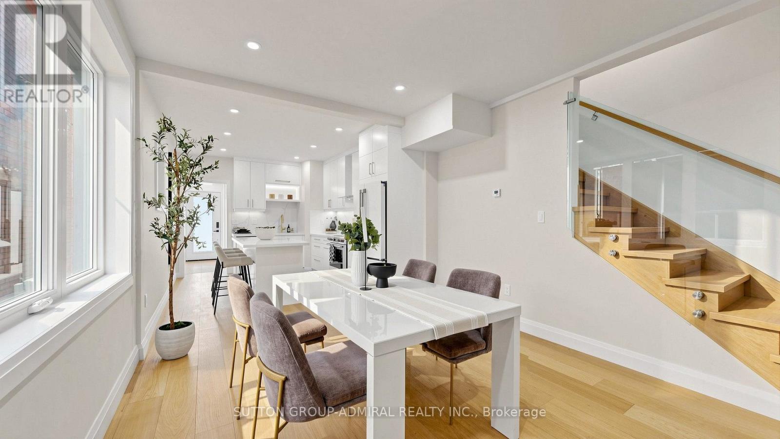 109 Fermanagh Avenue, Toronto (Roncesvalles), Ontario  M6R 1M1 - Photo 7 - W13851806