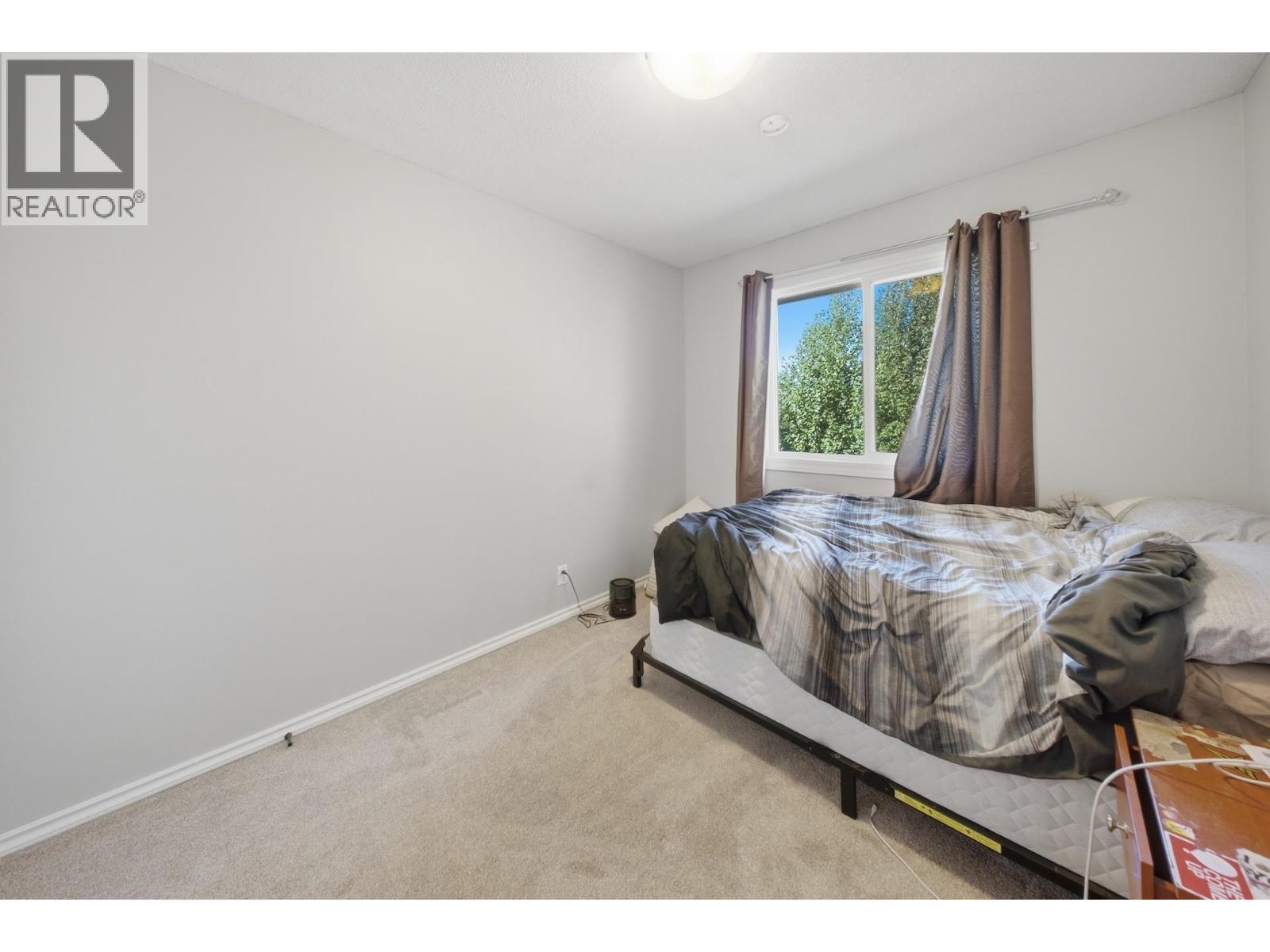 10404 112 AVENUE