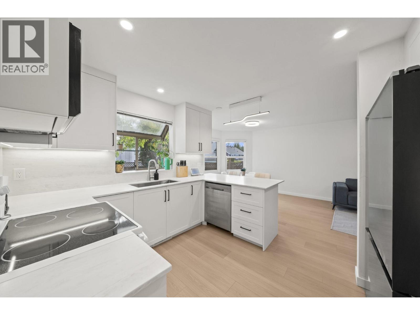 2714 Mara Drive, Coquitlam, British Columbia  V3C 5R9 - Photo 14 - R3170993