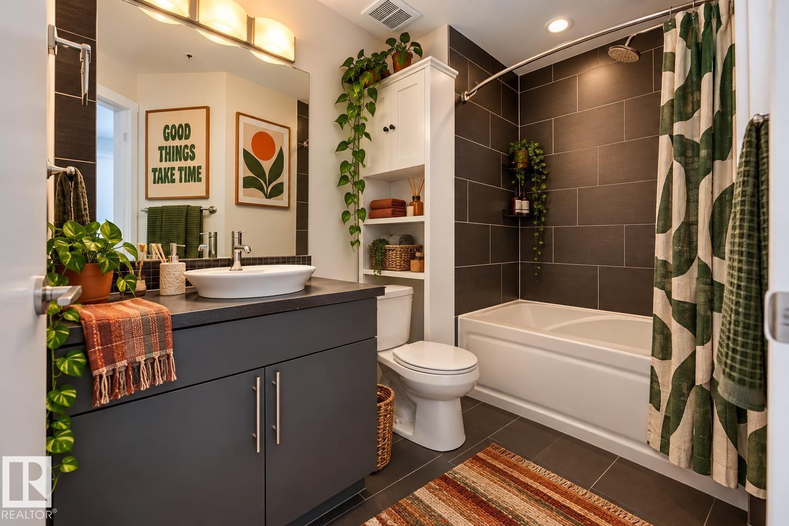 #105 10611 117 ST NW