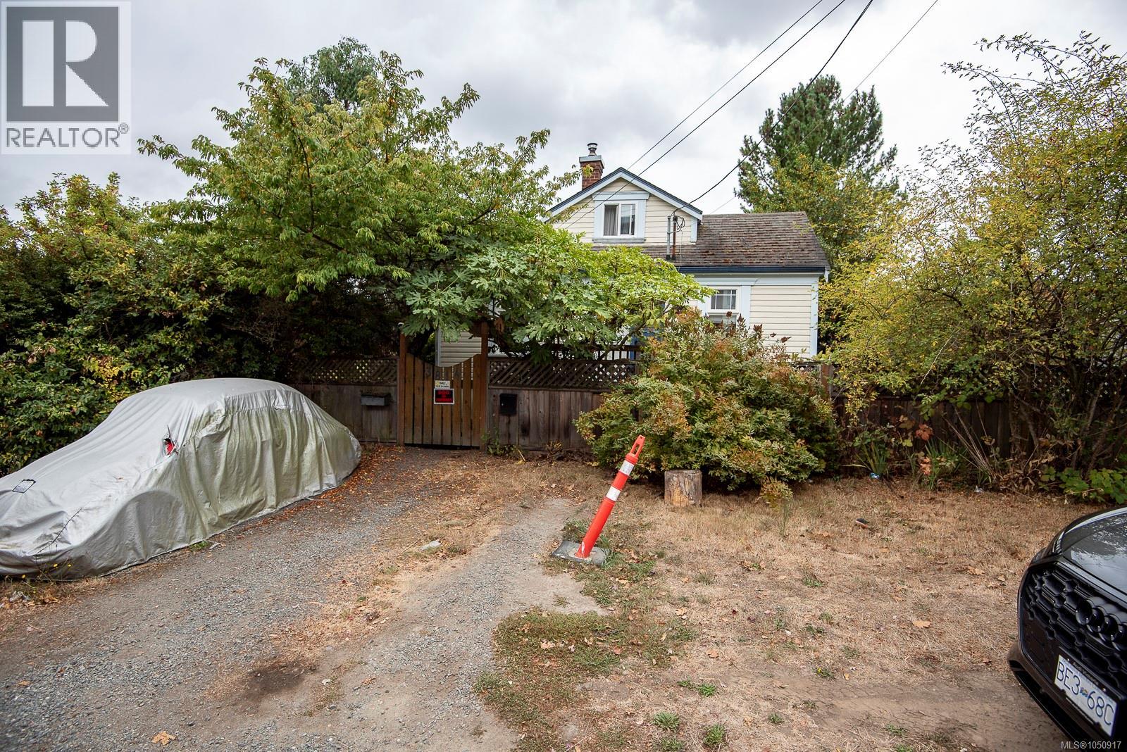 3814 Rowland Ave