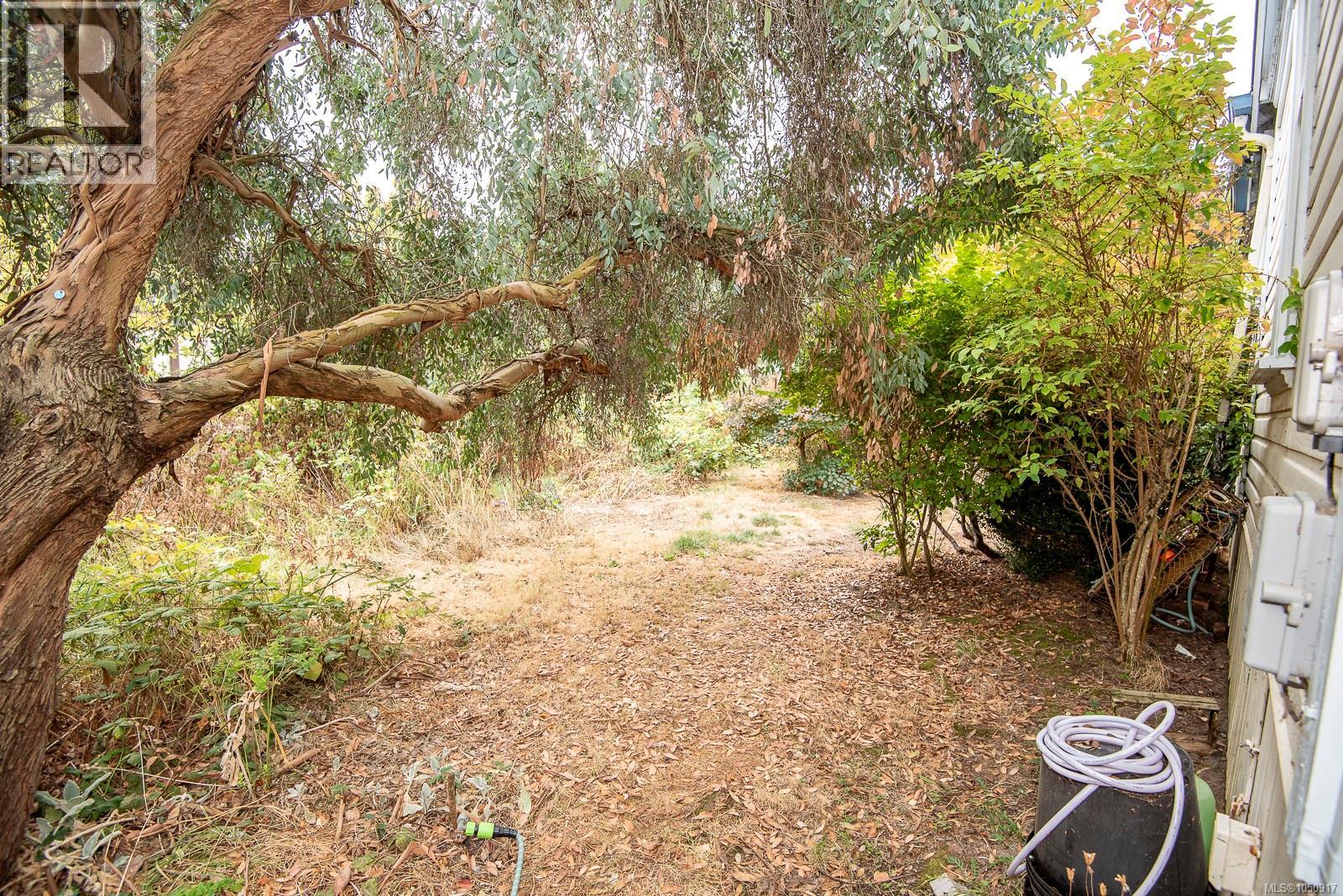 3814 Rowland Ave