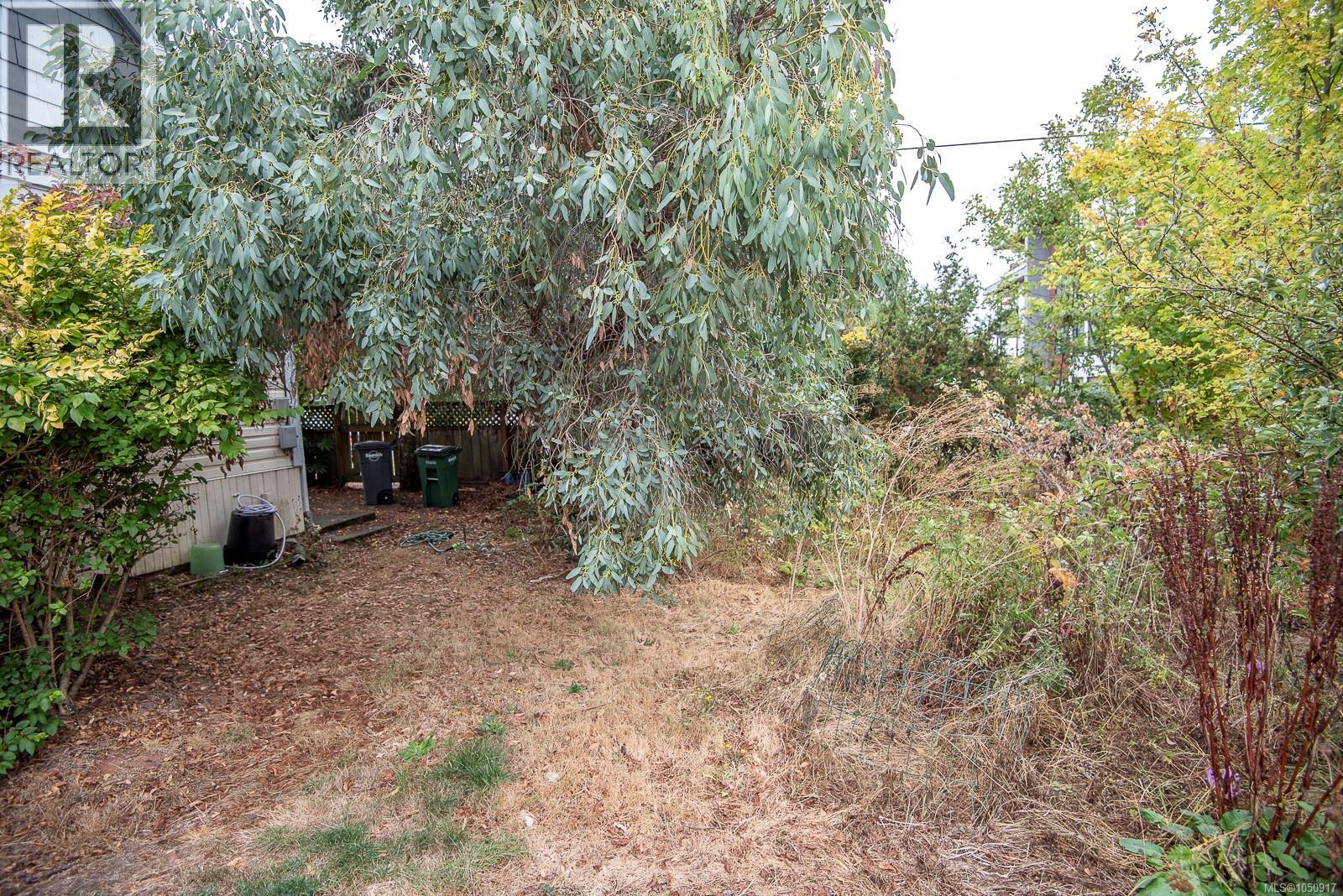 3814 Rowland Ave