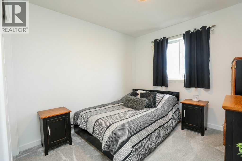 182 Caribou Bend N
