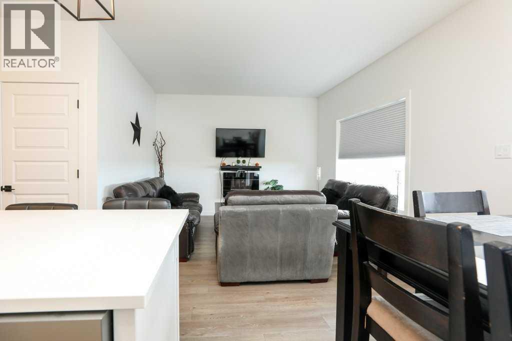 182 Caribou Bend N