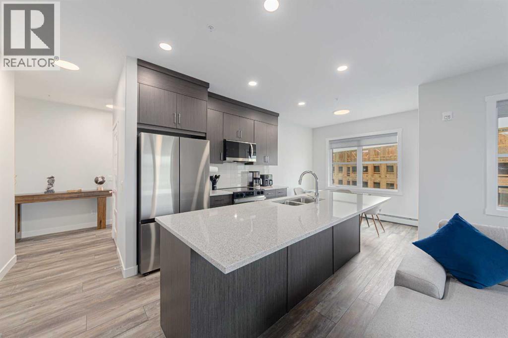 305, 125 Wolf Hollow Crescent SE