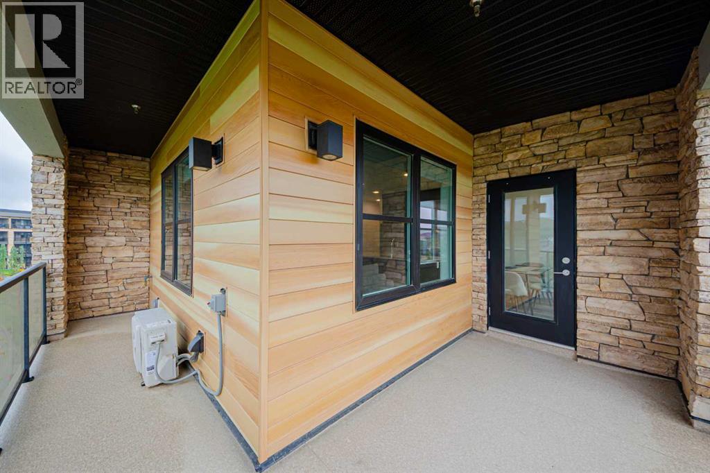 305, 125 Wolf Hollow Crescent SE