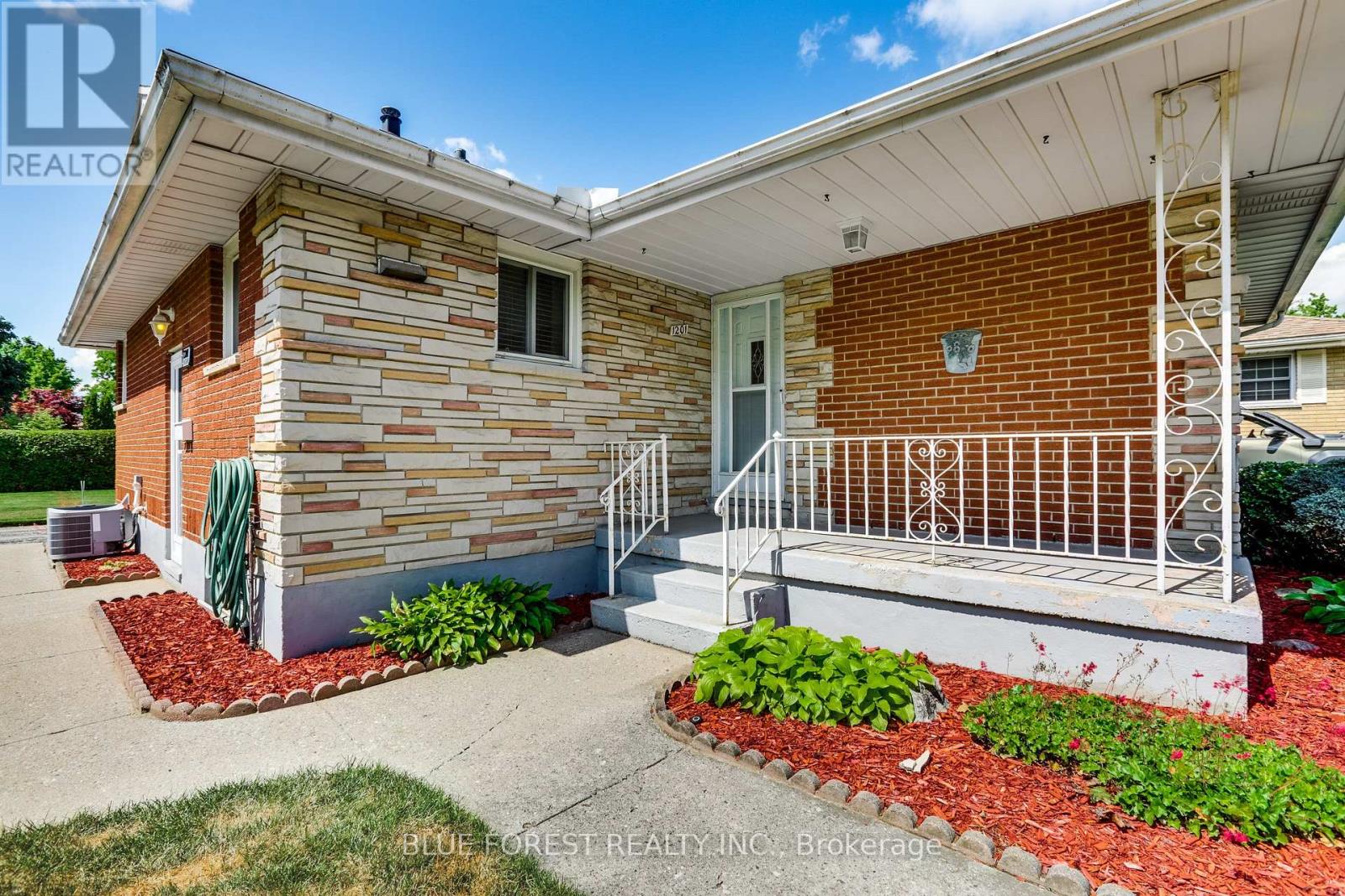 1201 PATANN DRIVE N, London East, Ontario