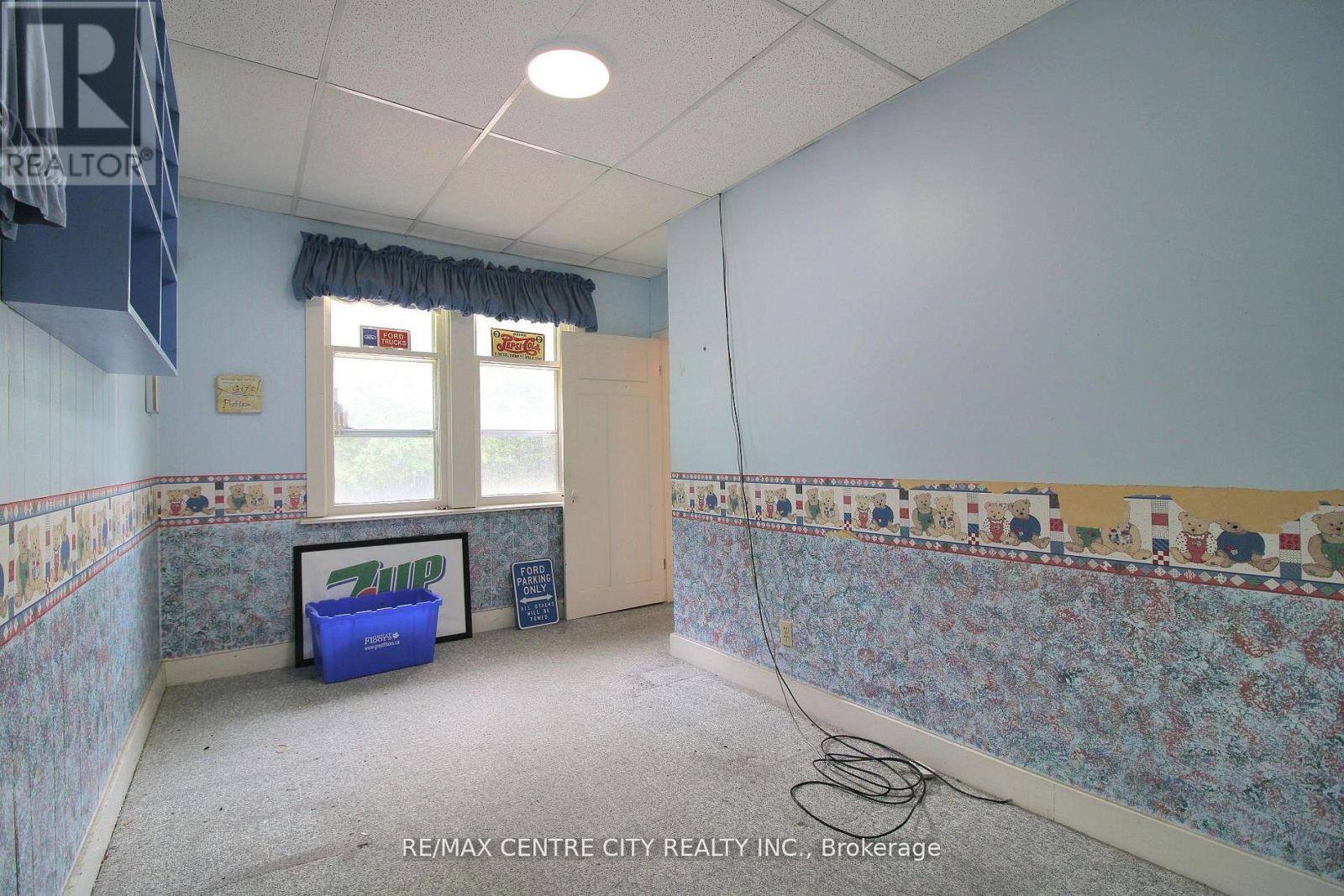 12 Chester Street, St. Thomas, Ontario  N5R 1T8 - Photo 11 - X13851930