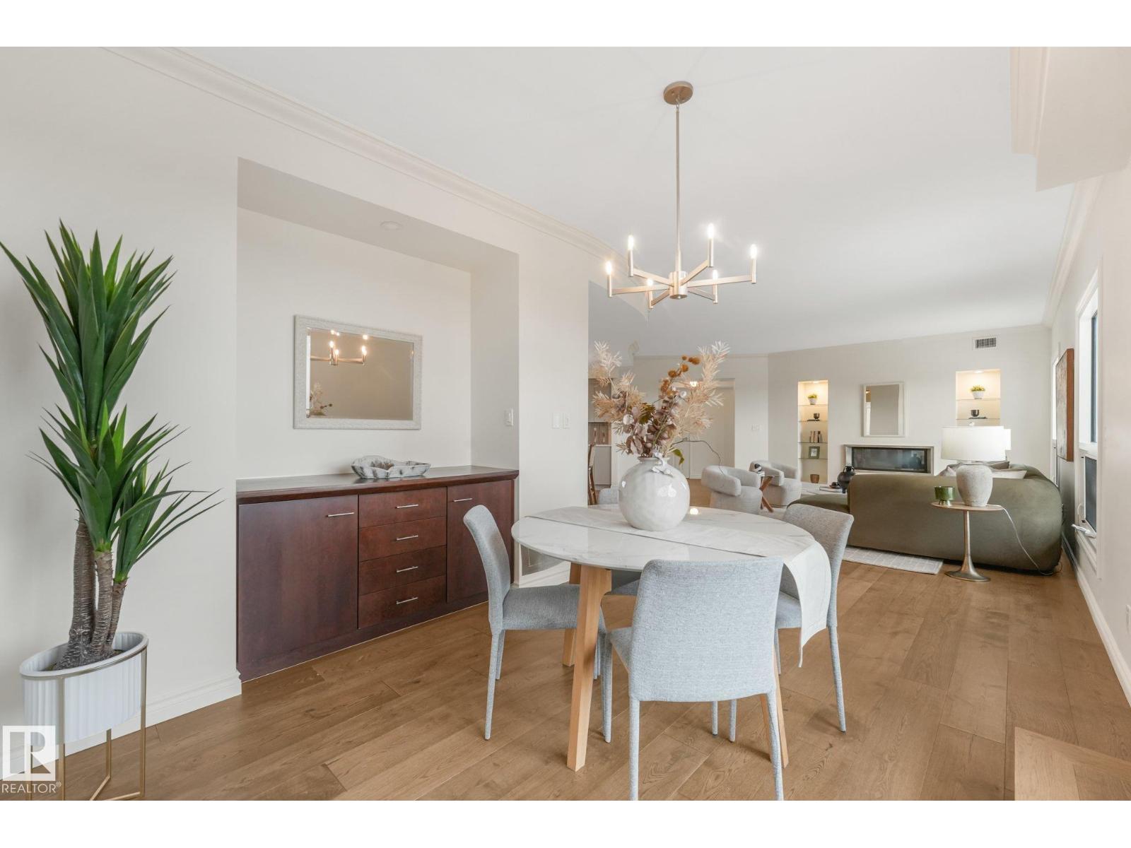 #902 10108 125 ST NW